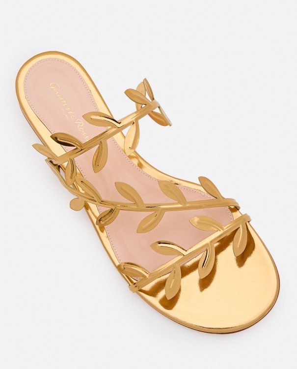 Shop Gianvito Rossi Flat Sandals In Gold