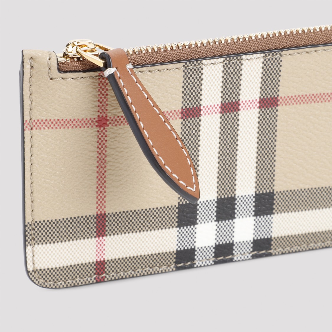 Burberry Somerset Zipper Card Case In Neutrals