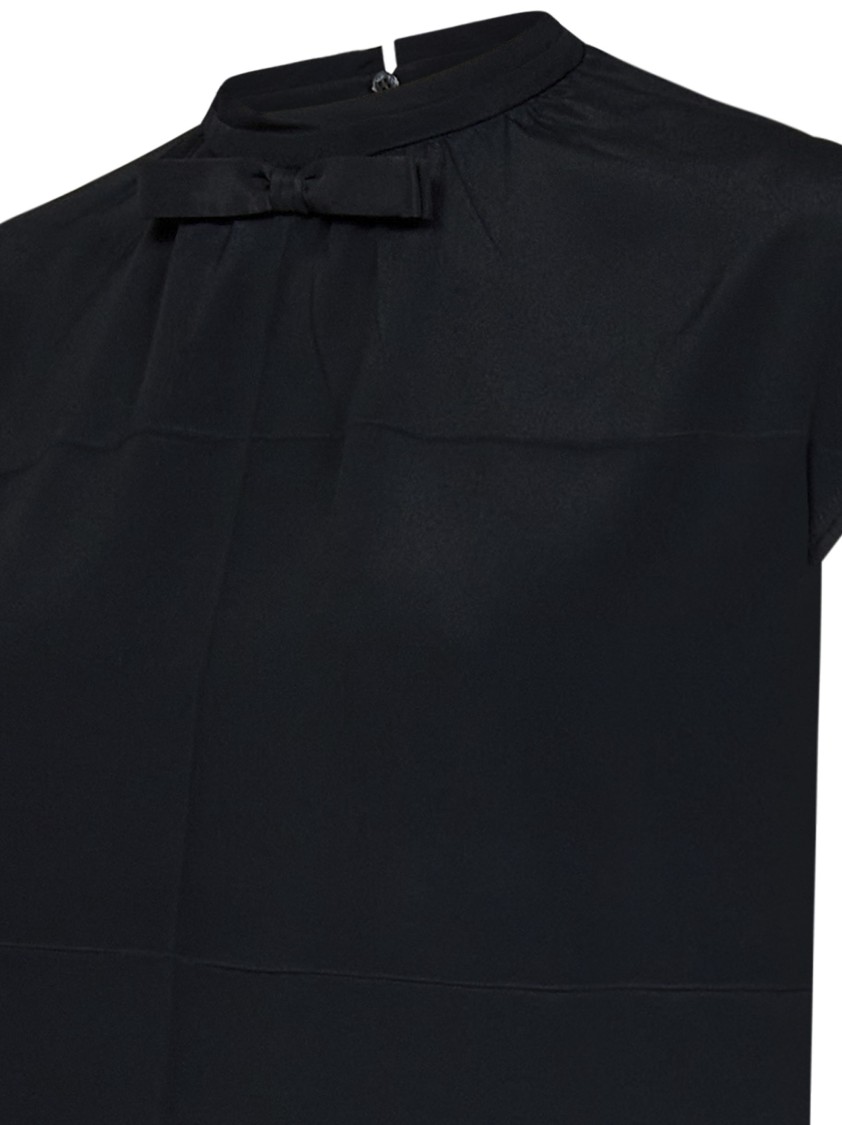 N°21 Topwear In Black