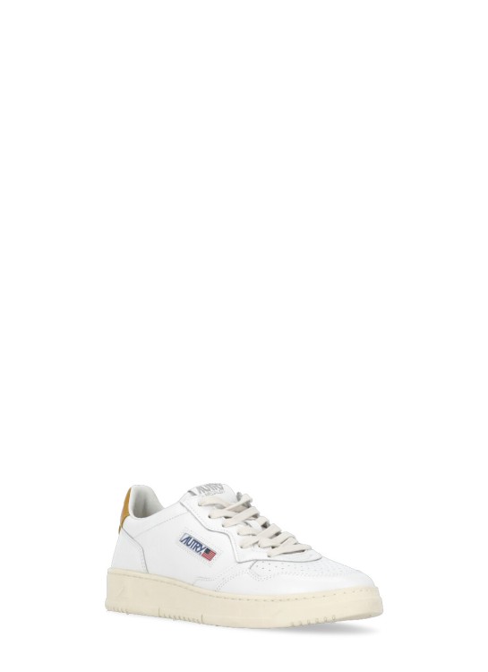 Autry Medalist Low Sneakers In Neutrals