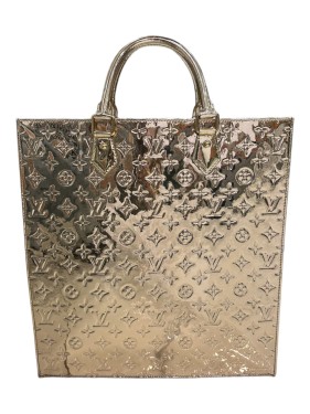 Gold Mirrored LV design