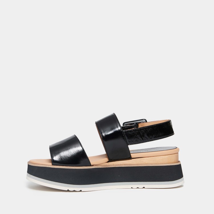 Paloma Barceló Black Patent Leather Wedge Sandals In Black