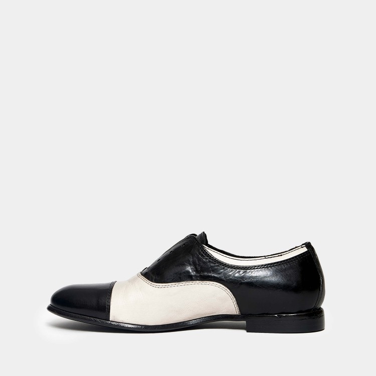 Shop Hundred 100 Black And Ecru Leather Oxford Shoes