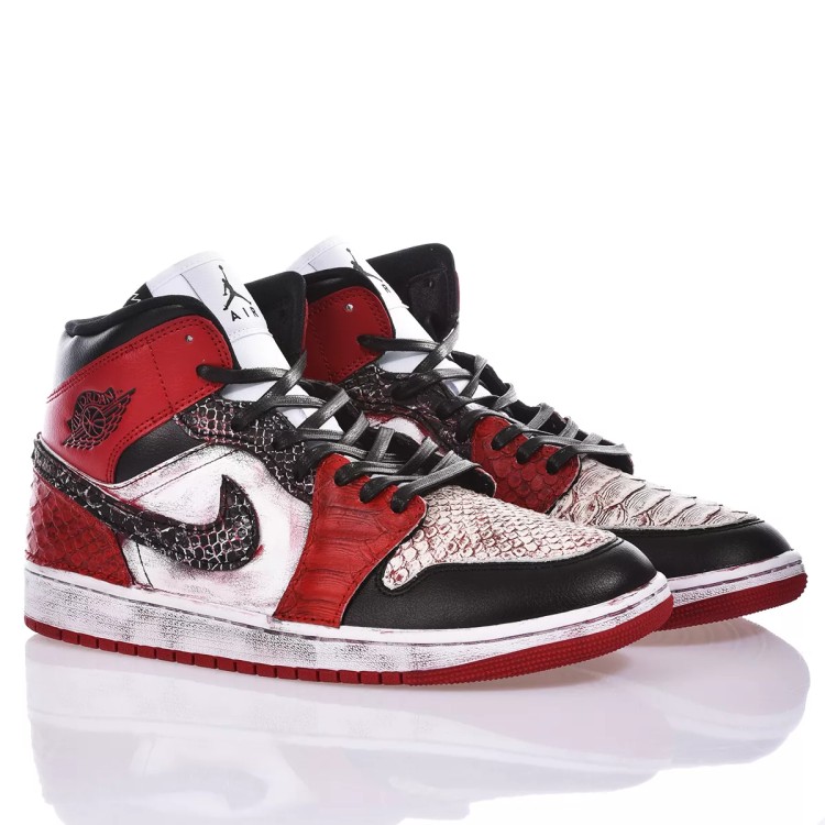 Air Jordan 1 Mid Gym Red DQ8426-106