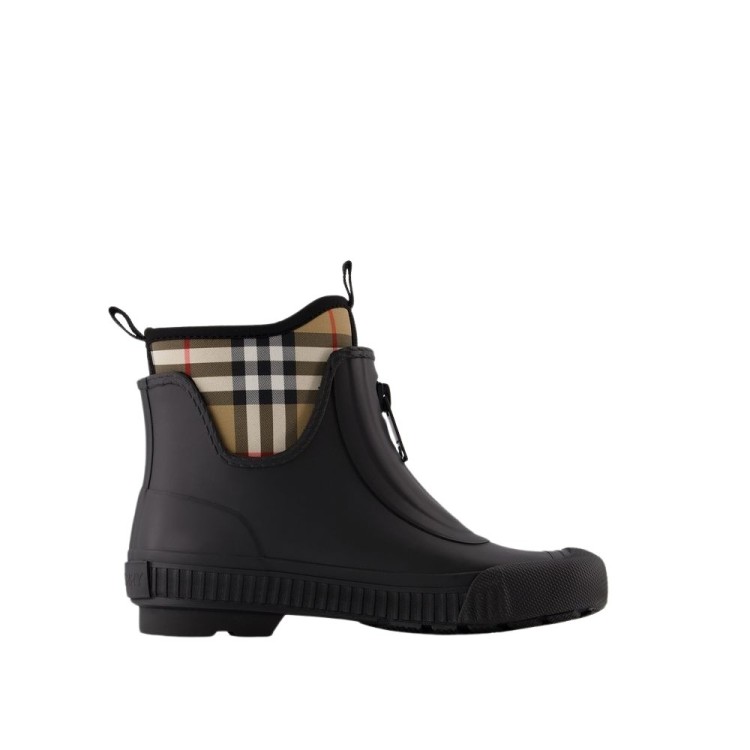 Shop Burberry Lf Flinton Ankle Boots - Black