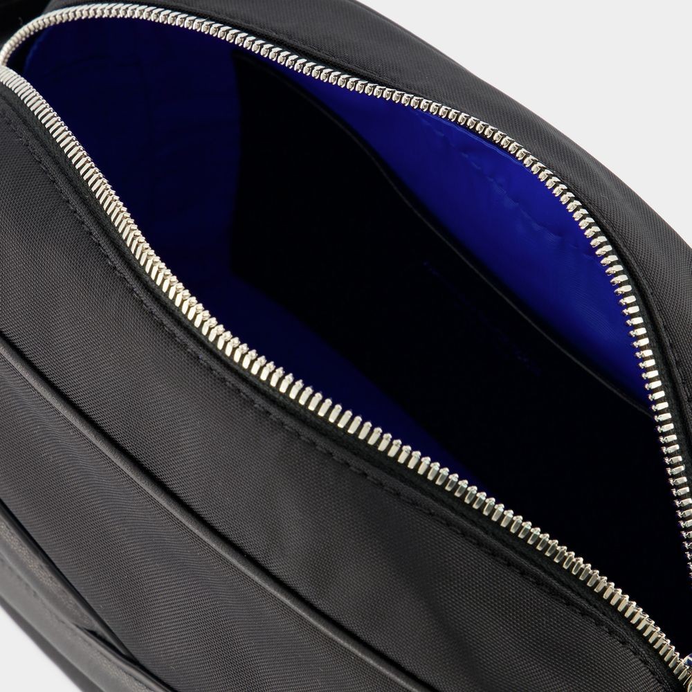 Alexander Mcqueen Alexander Mc Queen Harness Nylon Camera Bag In Black