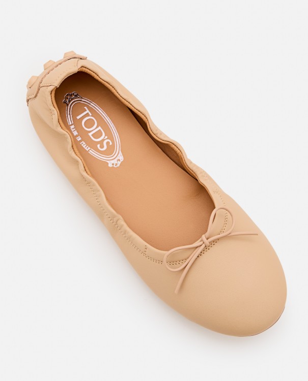 Shop Tod's Gommino Leather Ballet Flats In Brown