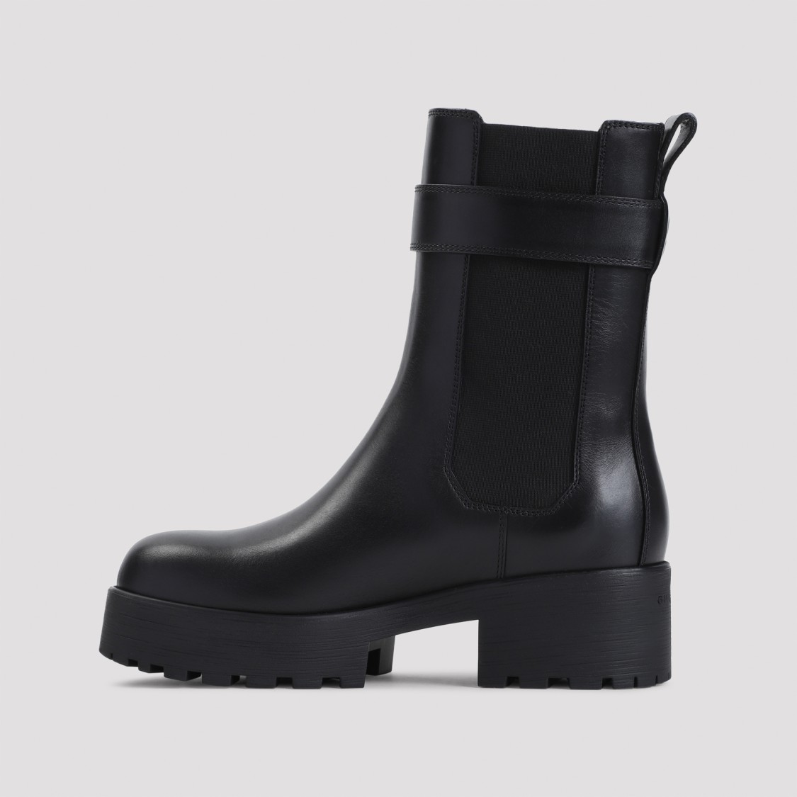 Givenchy Voyou Leather Buckle Chelsea Boots In Black