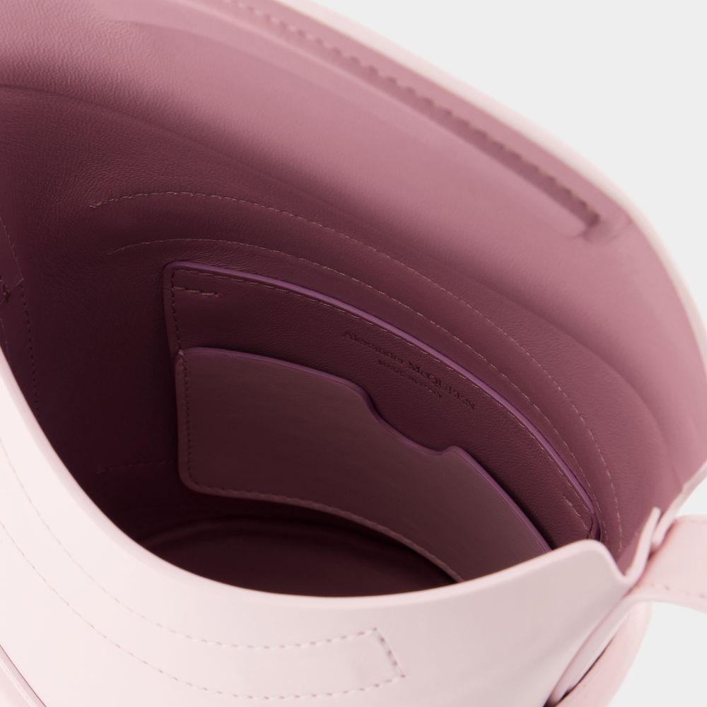 Alexander Mcqueen The Curve Hobo Bag In Pink