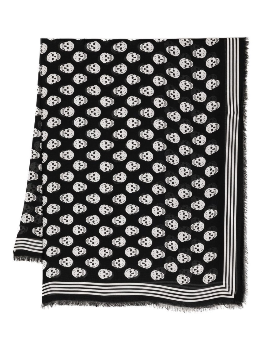 Alexander Mcqueen Scarf With Skulls In Black