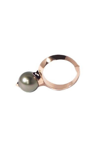 Hannah Martin Stabbed Pearl Ring In Gold