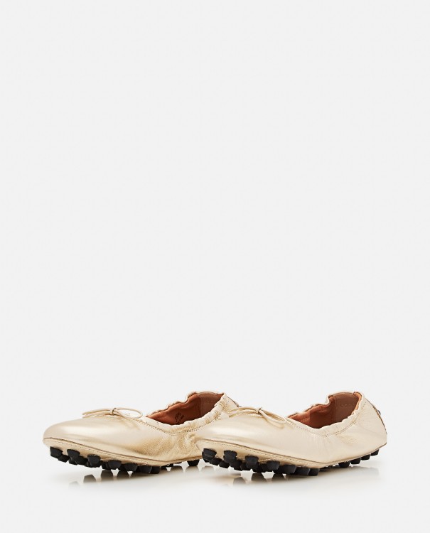 Shop Tod's Gommino Leather Ballet Flats In Neutrals