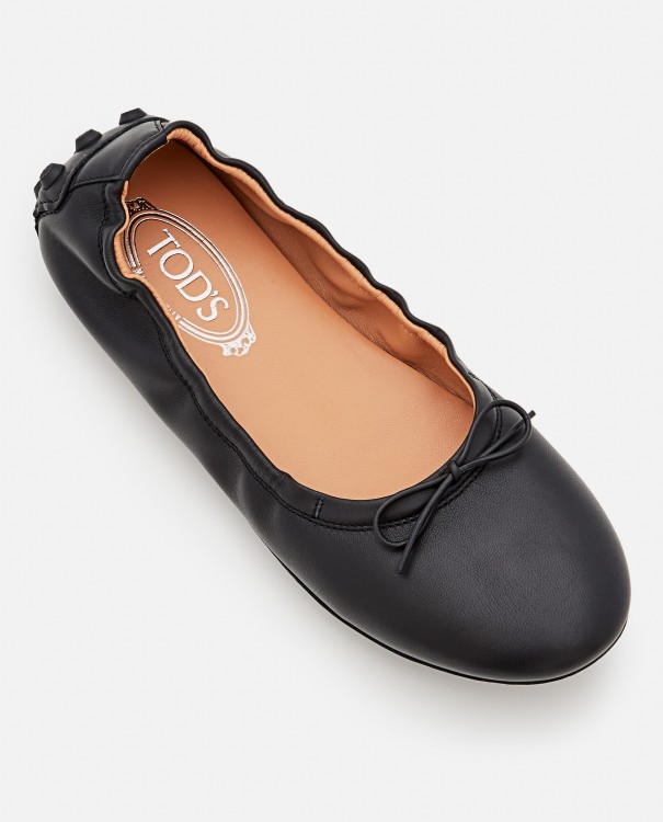 Shop Tod's Gommino Leather Ballet Flats In Black