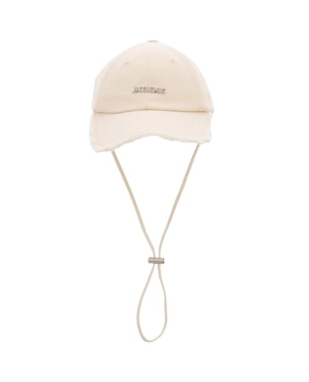JACQUEMUS WHITE CAP WITH ADJUSTABLE CHIN STRAP
