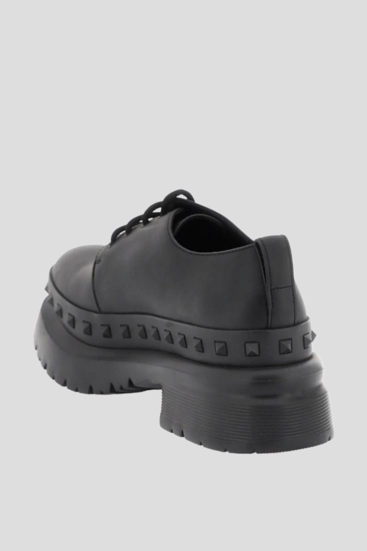 Valentino Brogue Shoes Garavani Men Color Black In Black
