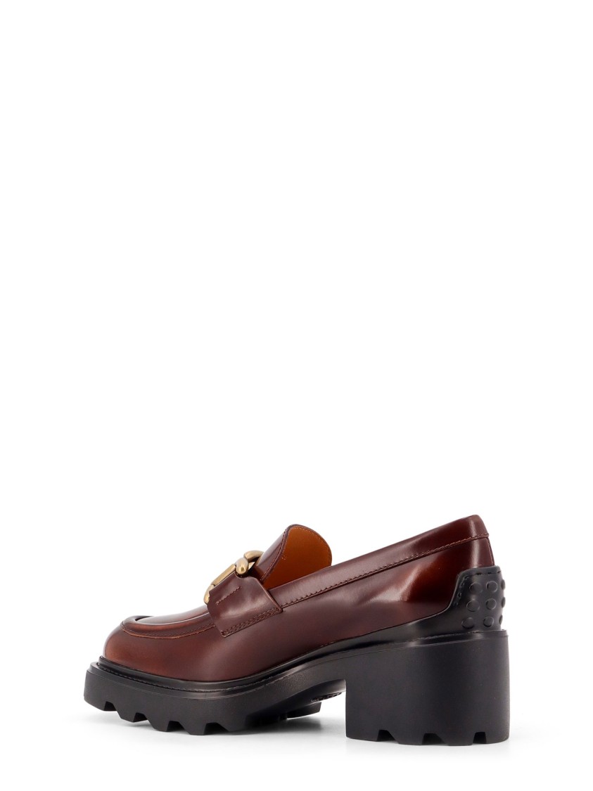 Tod's Leather Loafer With Frontal Metal Chain In Brown