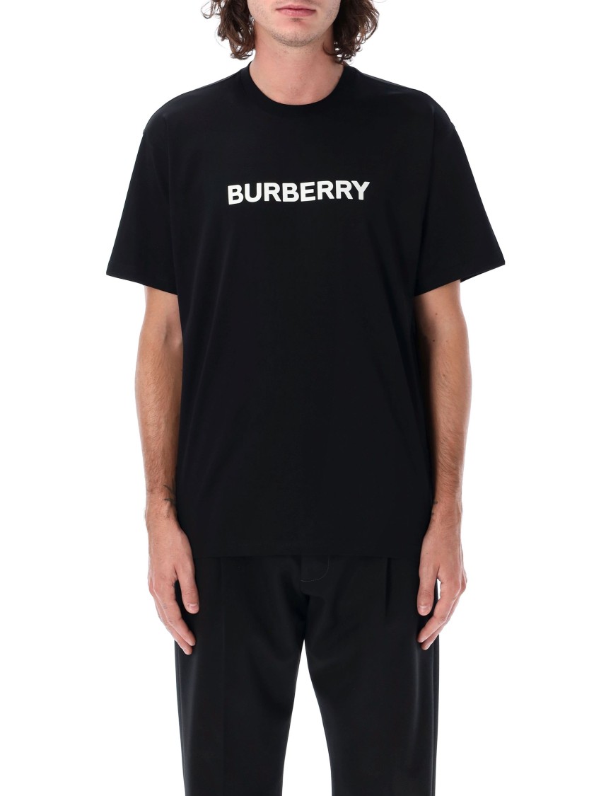 Shop Burberry Logo T-shirt In Black