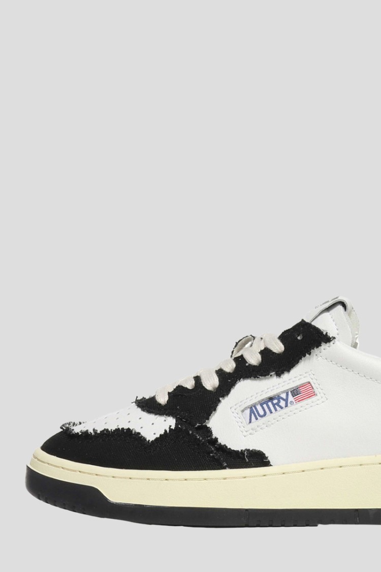 Autry Low-top Sneakers With Textured And Smooth Leather Design In White