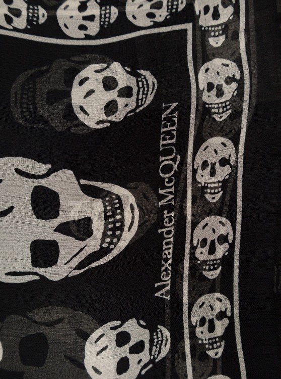 Alexander Mcqueen Black Scarf With Skull Print All-over In Modal Blend Woman