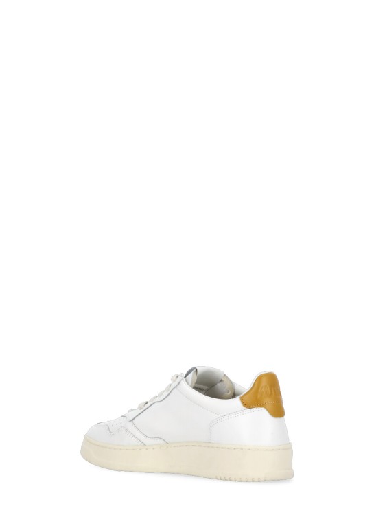 Autry Medalist Low Sneakers In Neutrals