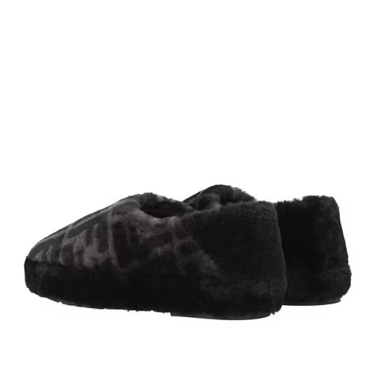 Black Fur Slippers by Fendi in Black color for Luxury Clothing