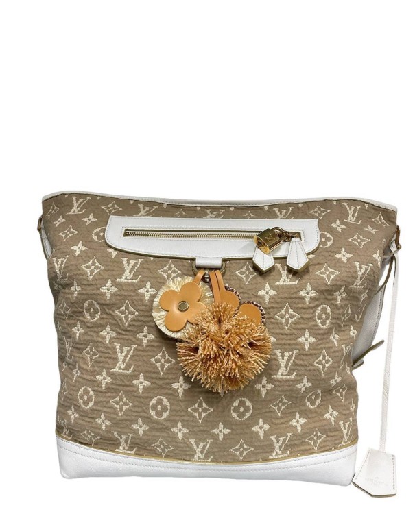 Pre-owned Louis Vuitton Monogram Besace Bag In Neutrals