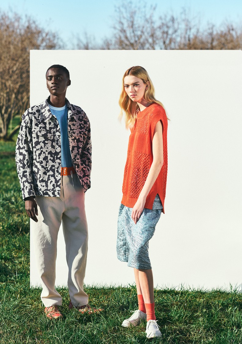 Takaturna Blaze Knit Vest With Breathable Design And Versatile Style In Orange