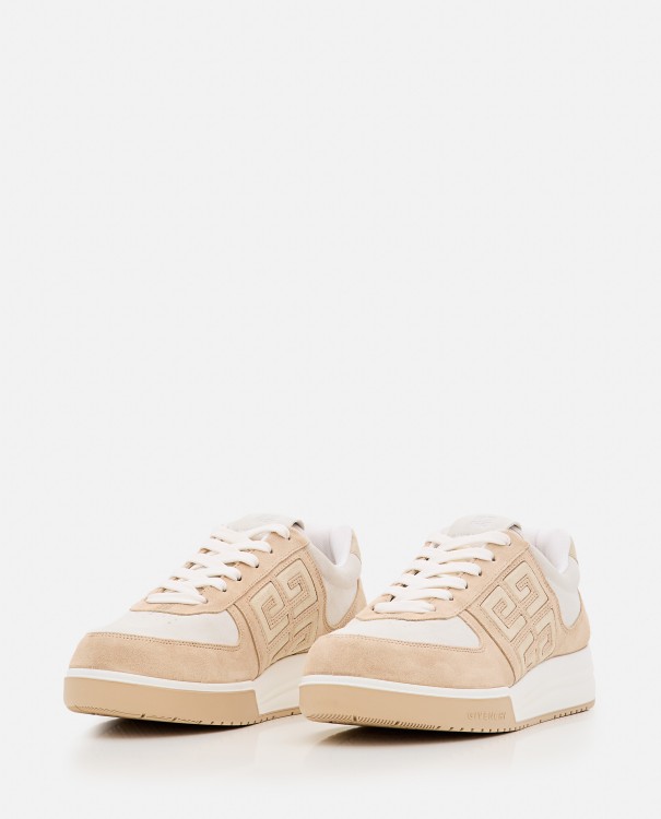 Shop Givenchy Low-top Sneakers In Neutrals