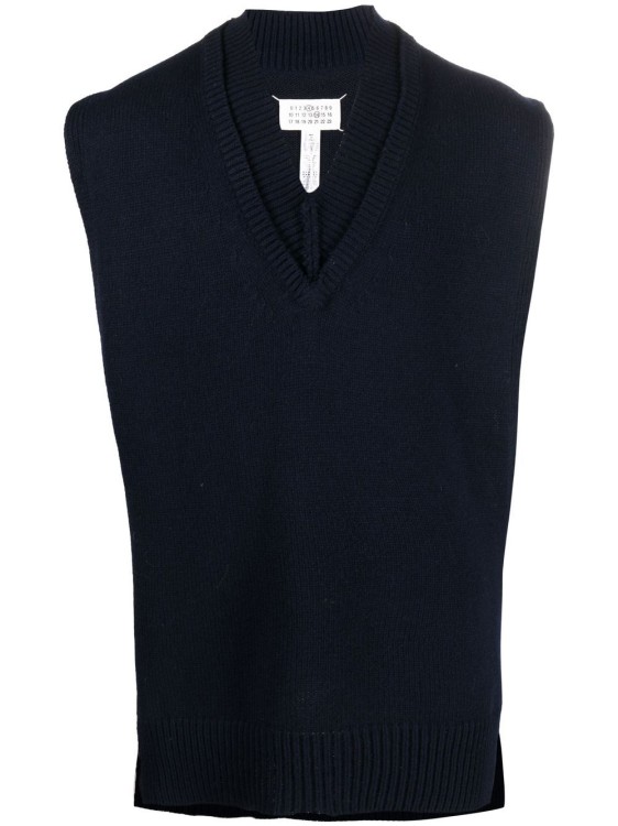 Maison Margiela V-neck Knitted Vest In Black