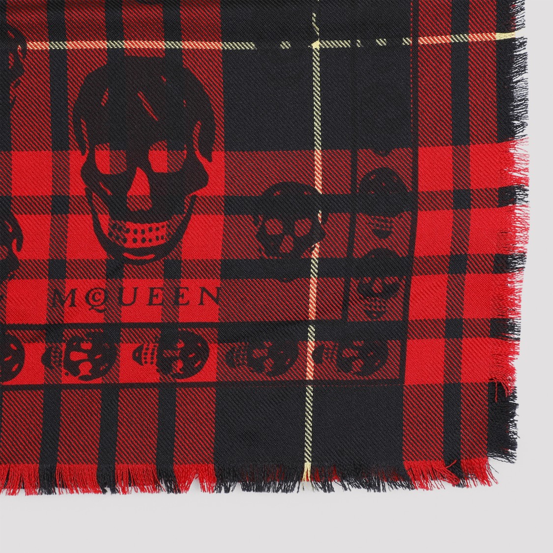 Alexander Mcqueen Skull Pattern Wool Scarf With Finish And Generous Dimensions In Red