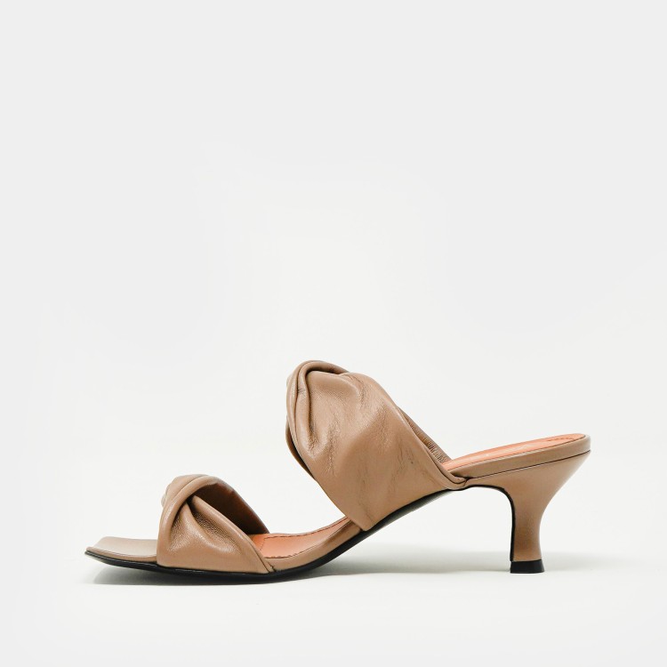 Shop Via Roma 15 45mm Leather Taupe Double Strap Sandals In Brown