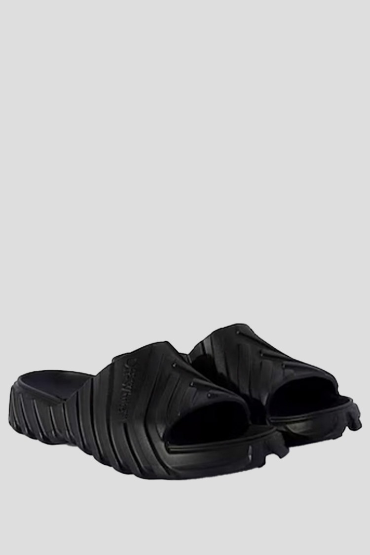 Off-white Embossed Exploration Sliders In Black